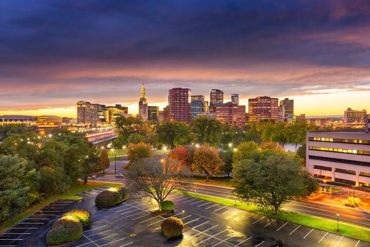 Landing in Downtown Hartford Near Dunkin Park