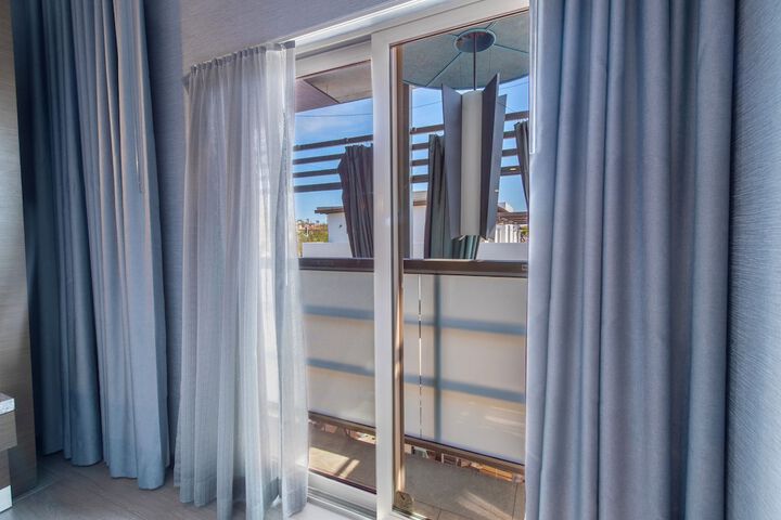 Shade Hotel