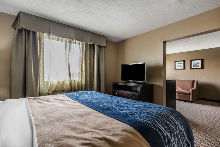 Room 35 of 65