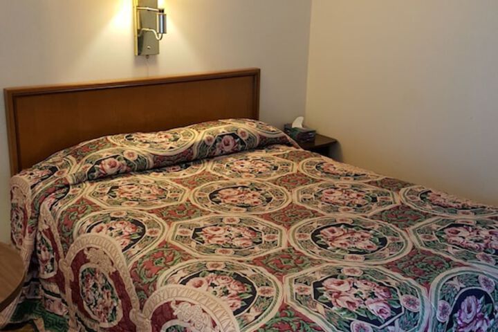 Room 37 of 43