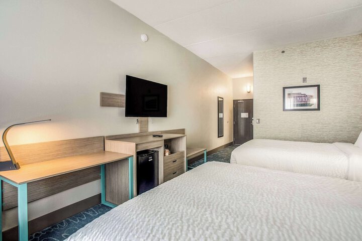 Room 18 of 40