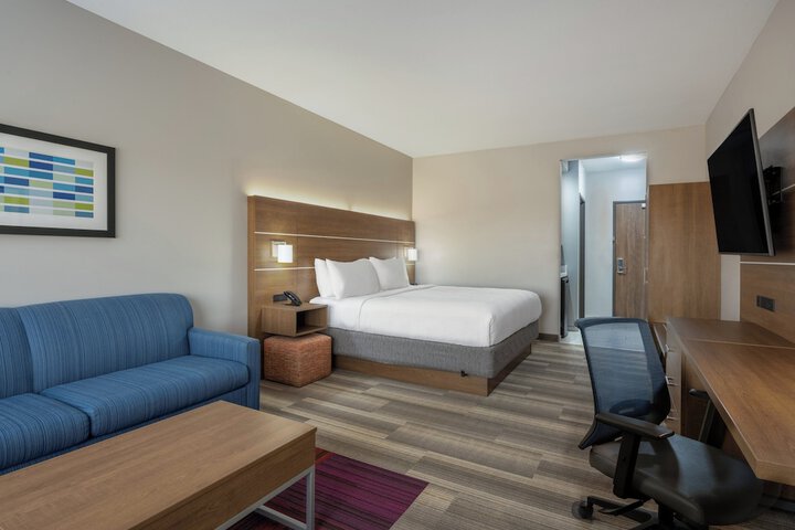 Holiday Inn Express & Suites Gilbert Mesa Gateway Airport by IHG