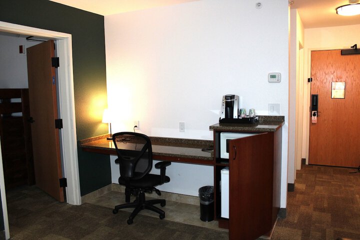 Room 25 of 61