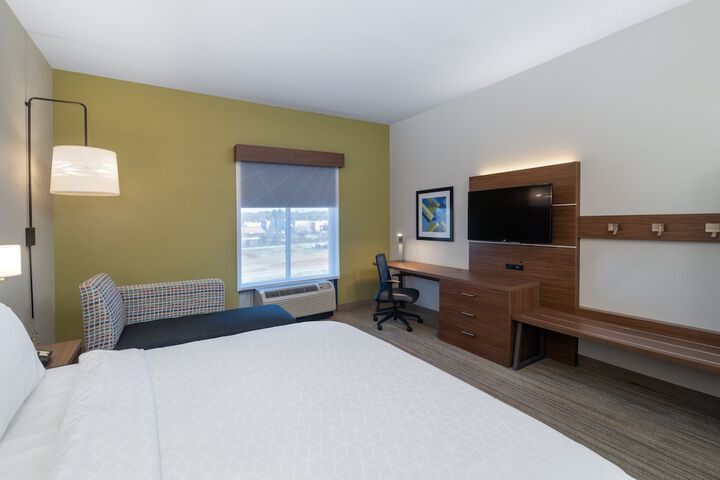 Room 13 of 44