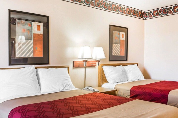 Room 12 of 29
