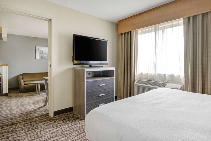Room 32 of 41