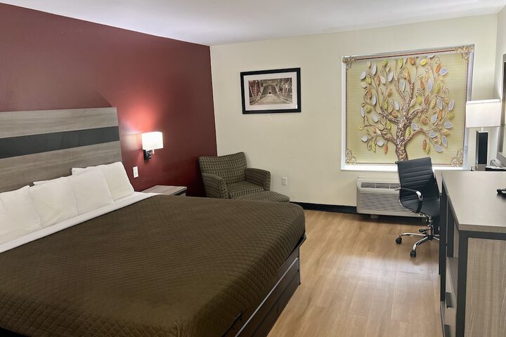Room 32 of 38