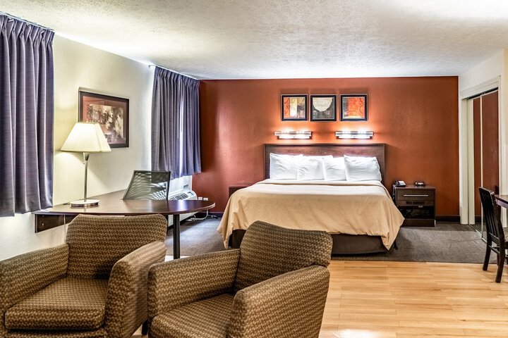 Red Roof Inn Columbus - Taylorsville / Edinburgh