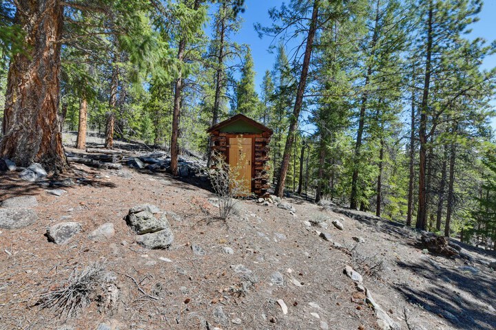 Idyllic Twin Lakes Escape w / Views of the Lakes