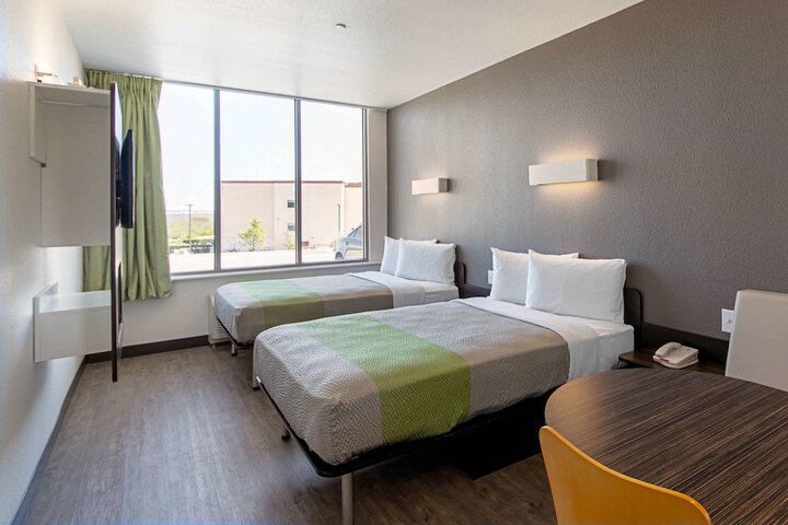 Room 19 of 33