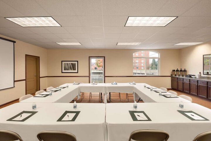 Country Inn & Suites by Radisson Sioux Falls
