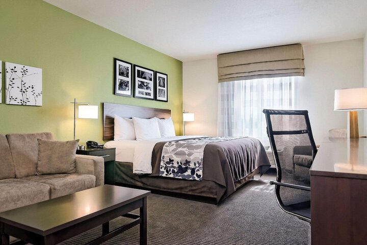 Room 22 of 35