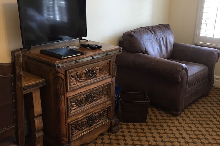 Room 128 of 221