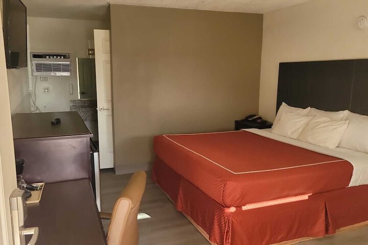 Room 22 of 50