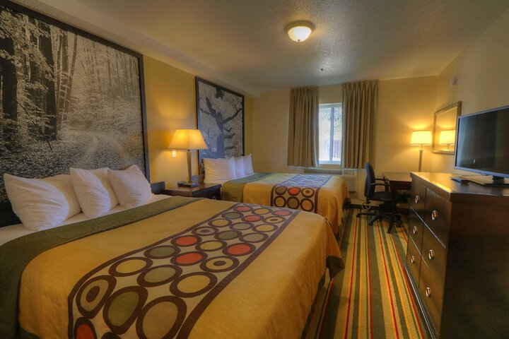 Room 10 of 20
