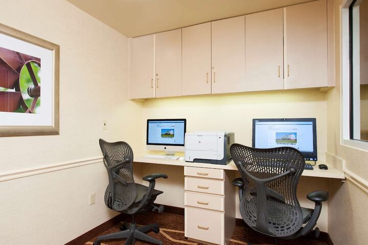 Business Center 57 of 57