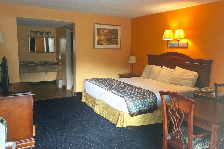 Room 18 of 31