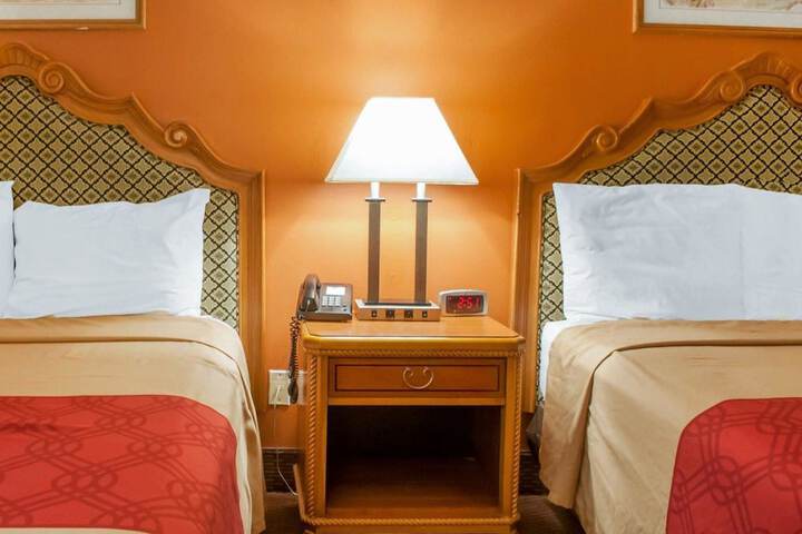 Room 9 of 22