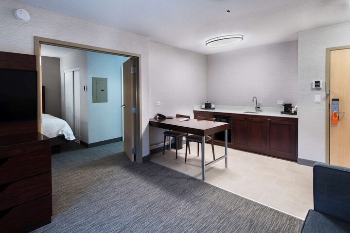 Hampton Inn & Suites Chicago / Lincolnshire
