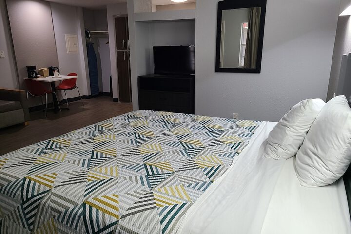 Room 32 of 45