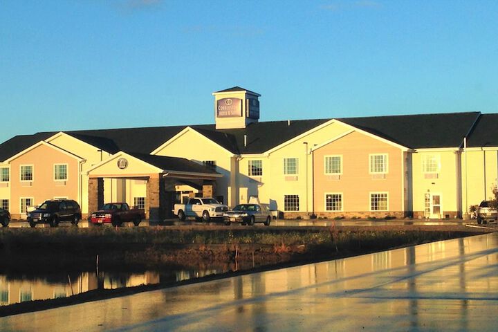 Cobblestone Hotel & Suites – Pulaski / Green Bay
