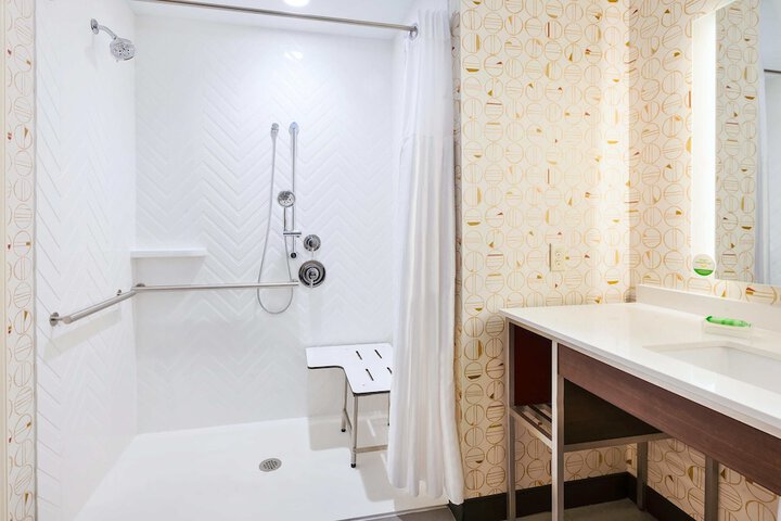 Holiday Inn Toledo-Maumee (I-80 / 90) by IHG