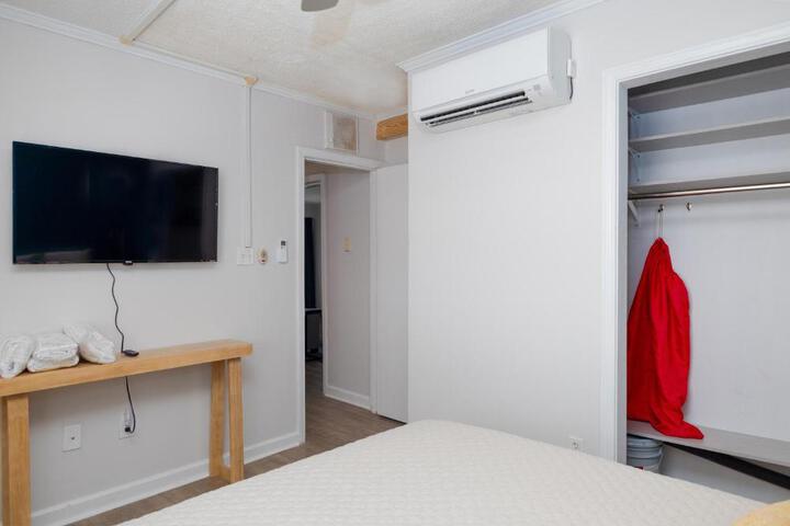 Embrace Oceanfront Elegance: Book Your Stay at Sunrise Oasis