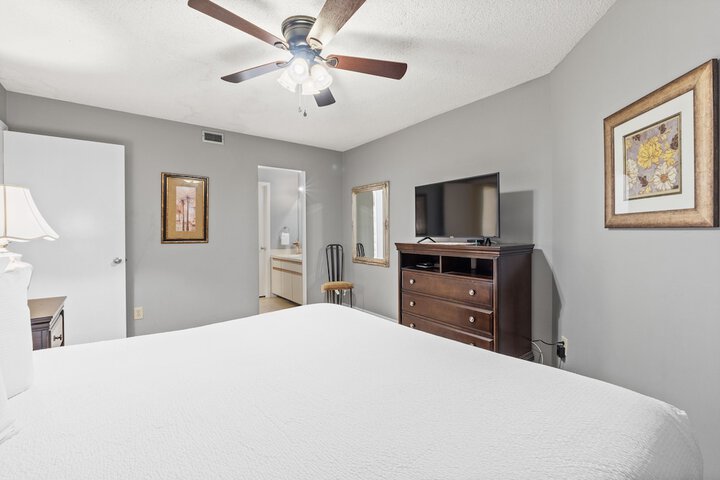 Room 36 of 202