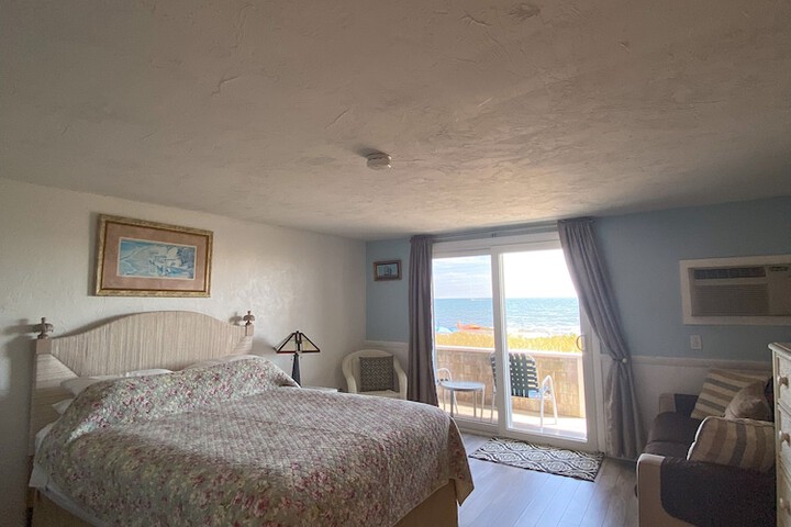 Room 83 of 230