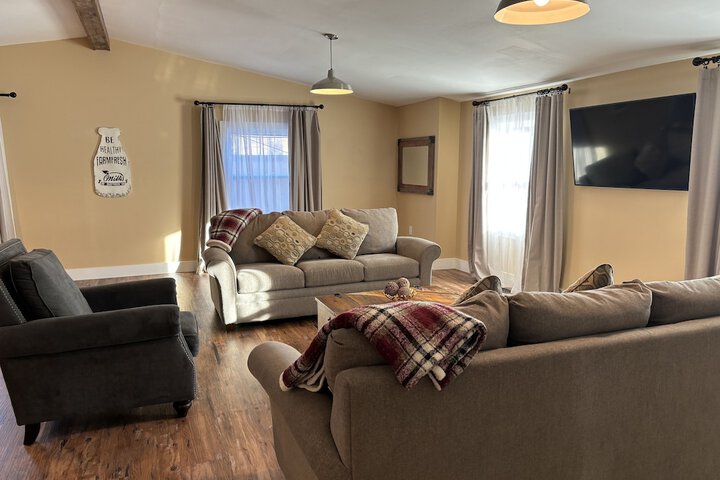Hermann Crown Suites