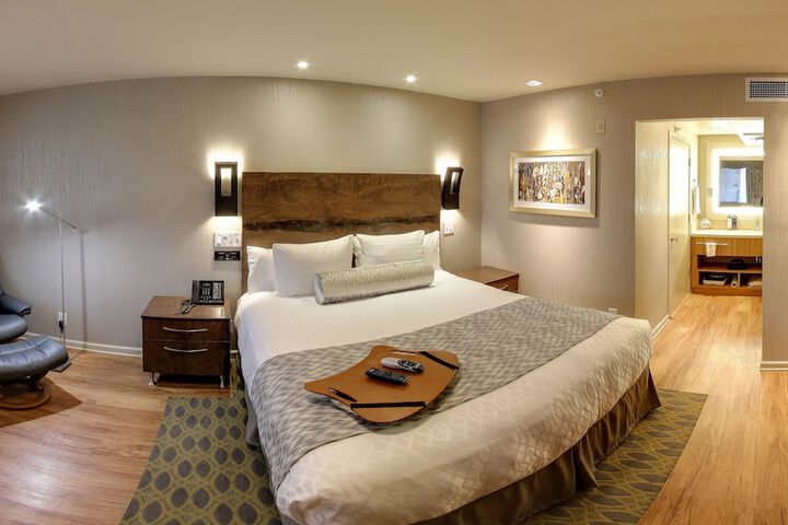 Hotel Strata