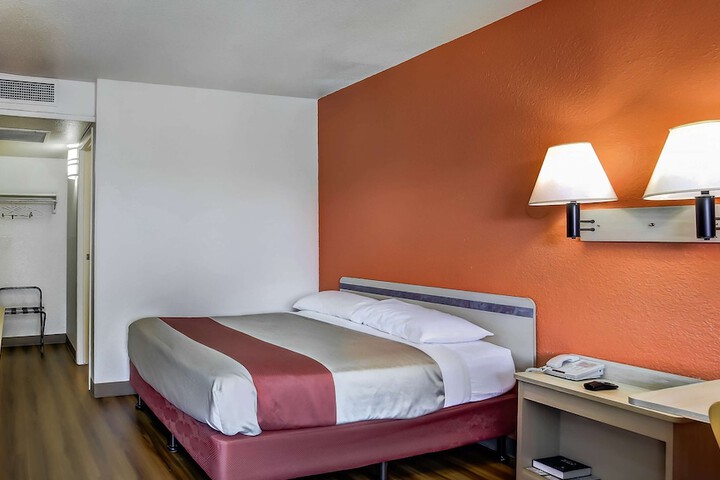 Motel 6 Medford OR