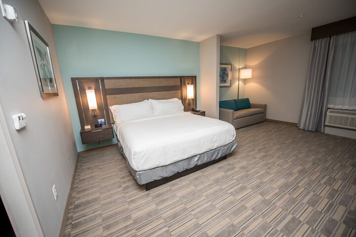Room 70 of 115