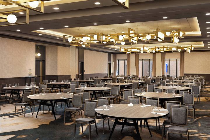 Hotel Distil Autograph Collection