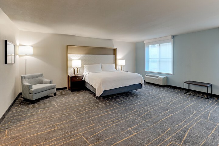 Room 30 of 73