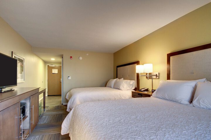 Room 32 of 50