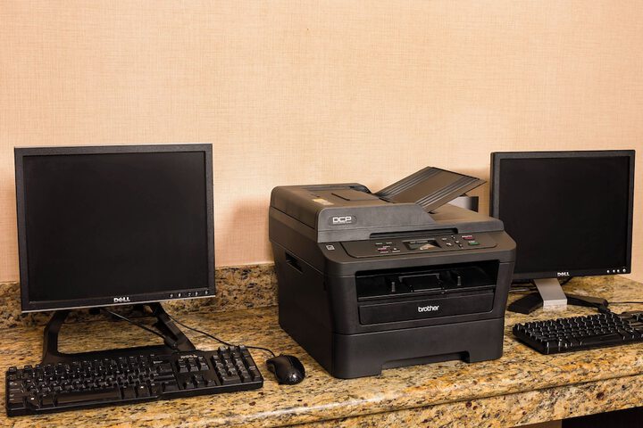 Business Center 21 of 23