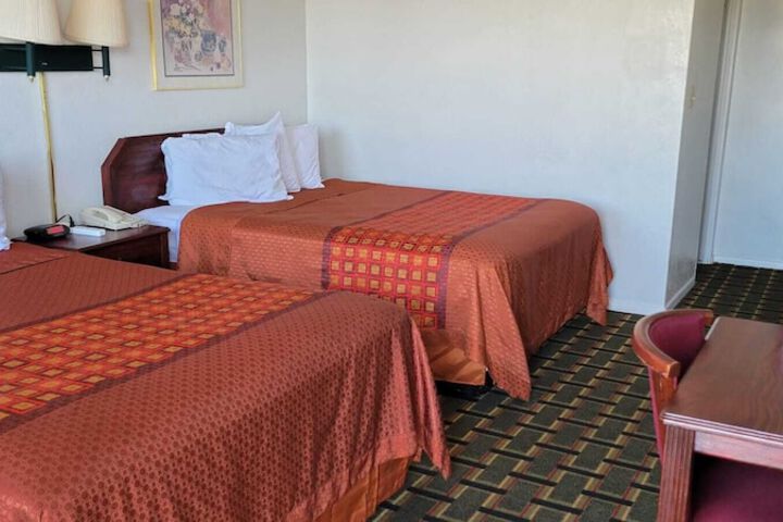 Stagecoach Motel