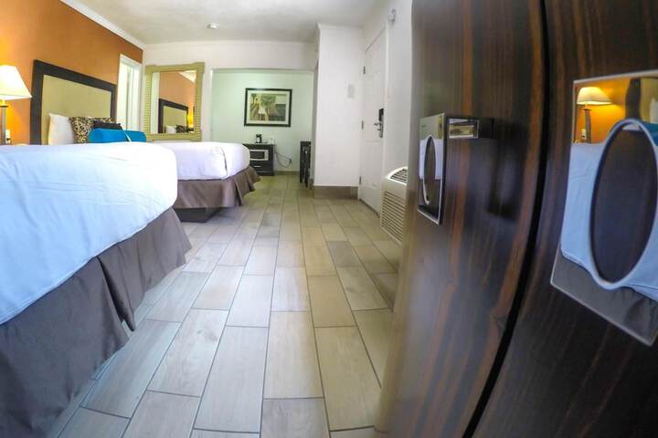 Room 11 of 35