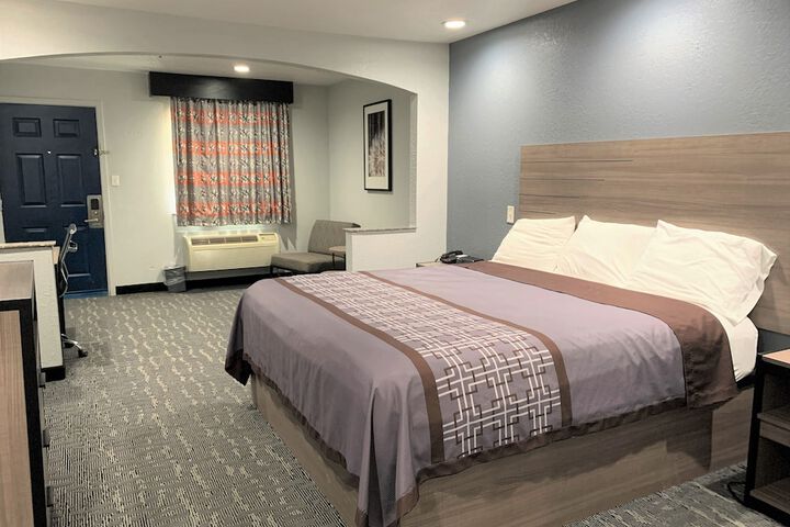 Sunrise Inn & Suites