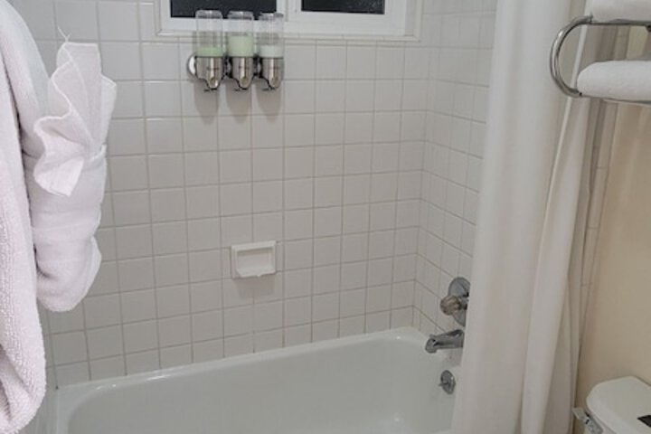Room 52 of 71