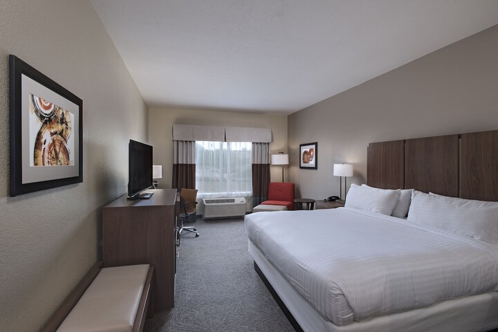 Room 13 of 34