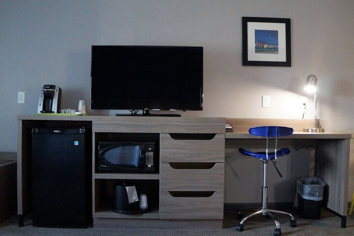Room 18 of 34
