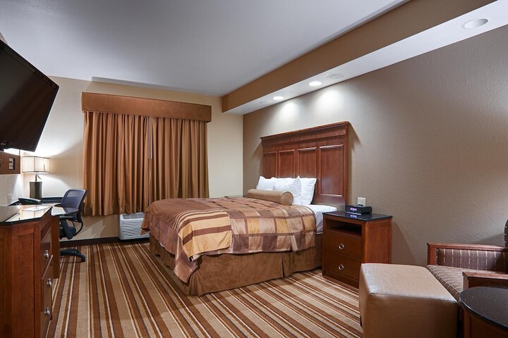Room 4 of 16
