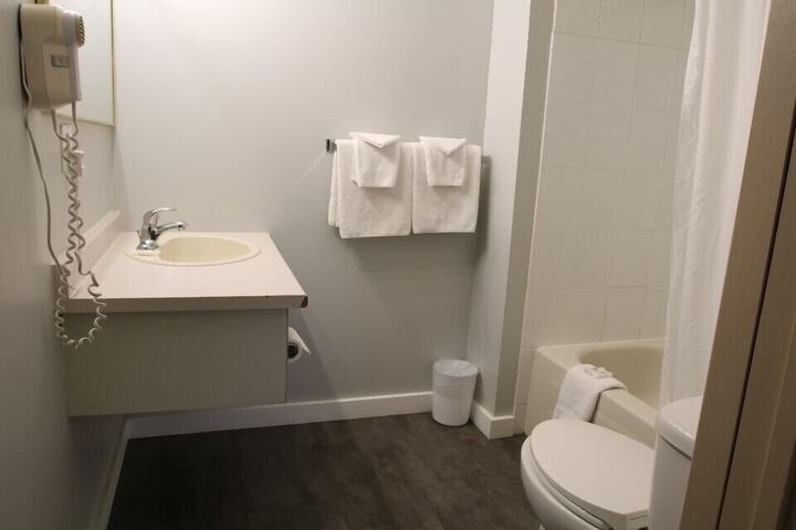 Room 12 of 35