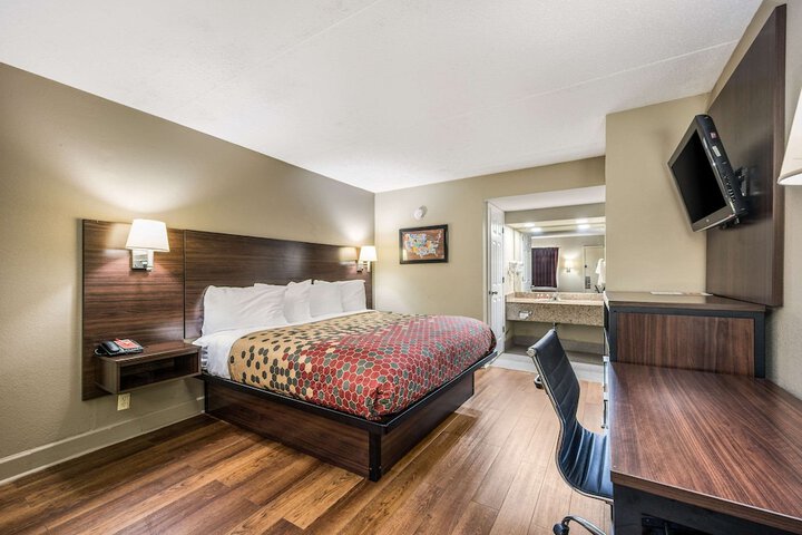 Room 26 of 45