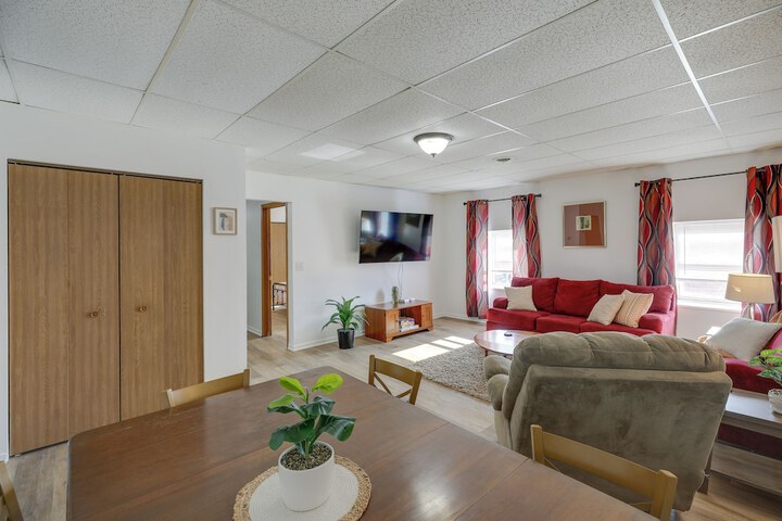 Bright Yankton Apartment Near Meridian Bridge