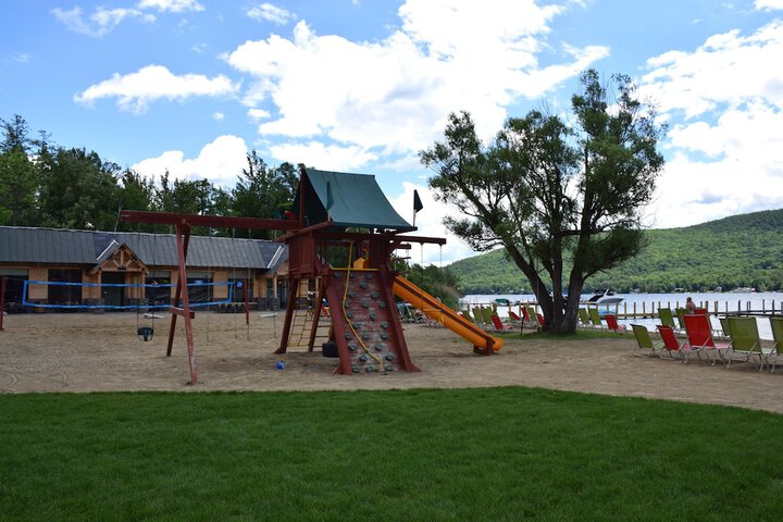 Scottys Lakeside Resort