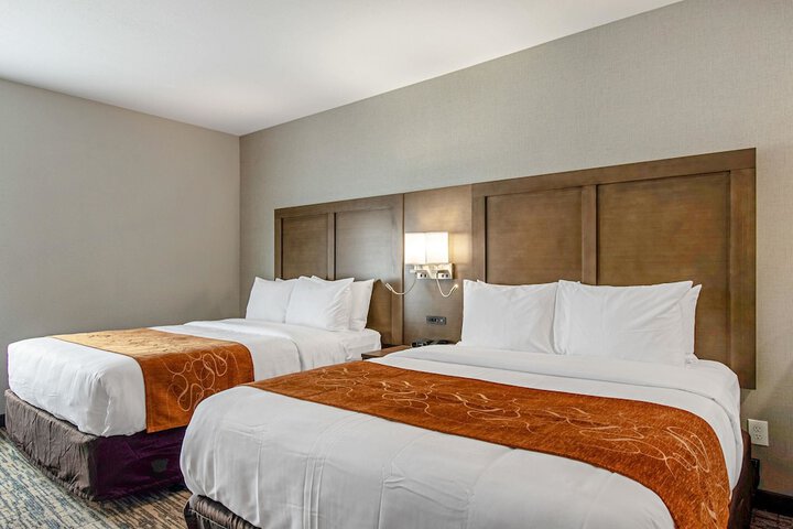 Comfort Suites Grove City - Columbus South