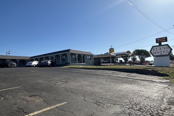 Llano Motel